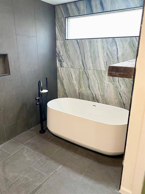 Primary Soaking Tub