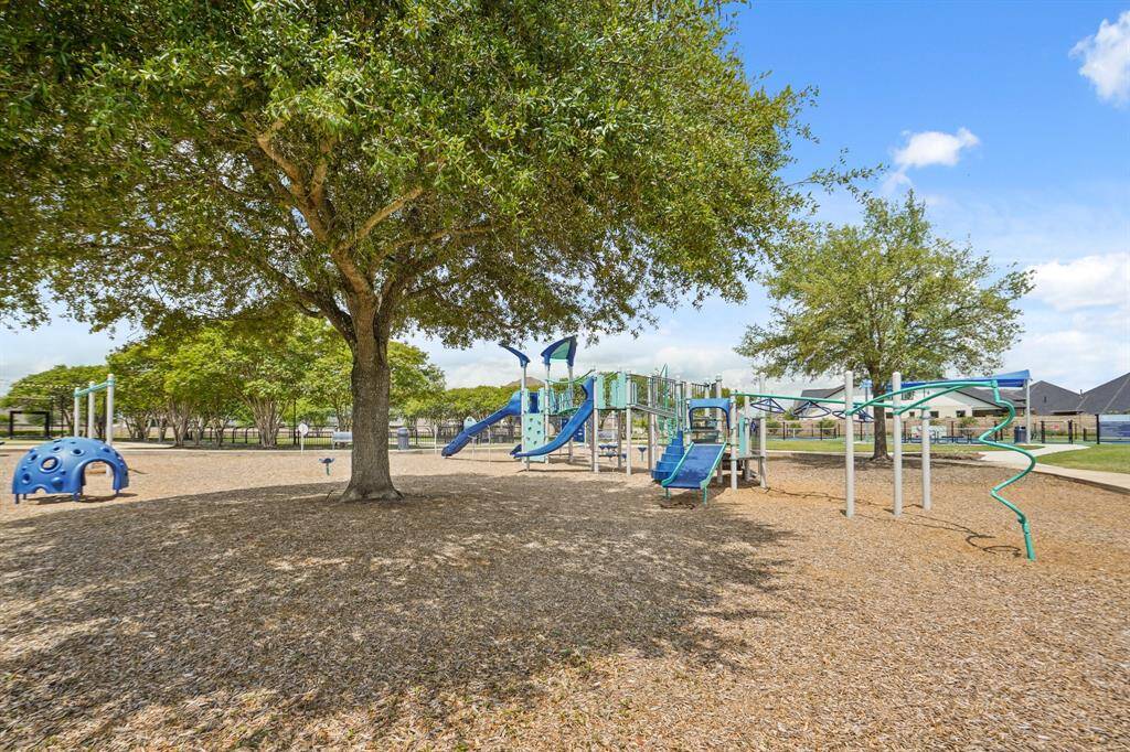 More of the amazing amenities Amira has to offer, which includes pickleball courts, a dog park, and well maintained playgrounds.