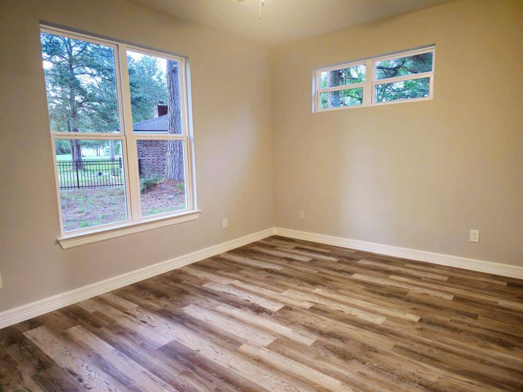 Secondary bedroom