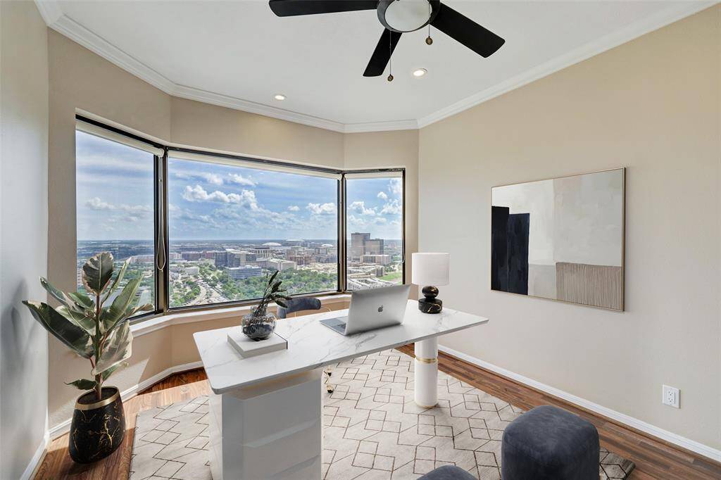 Second bedroom