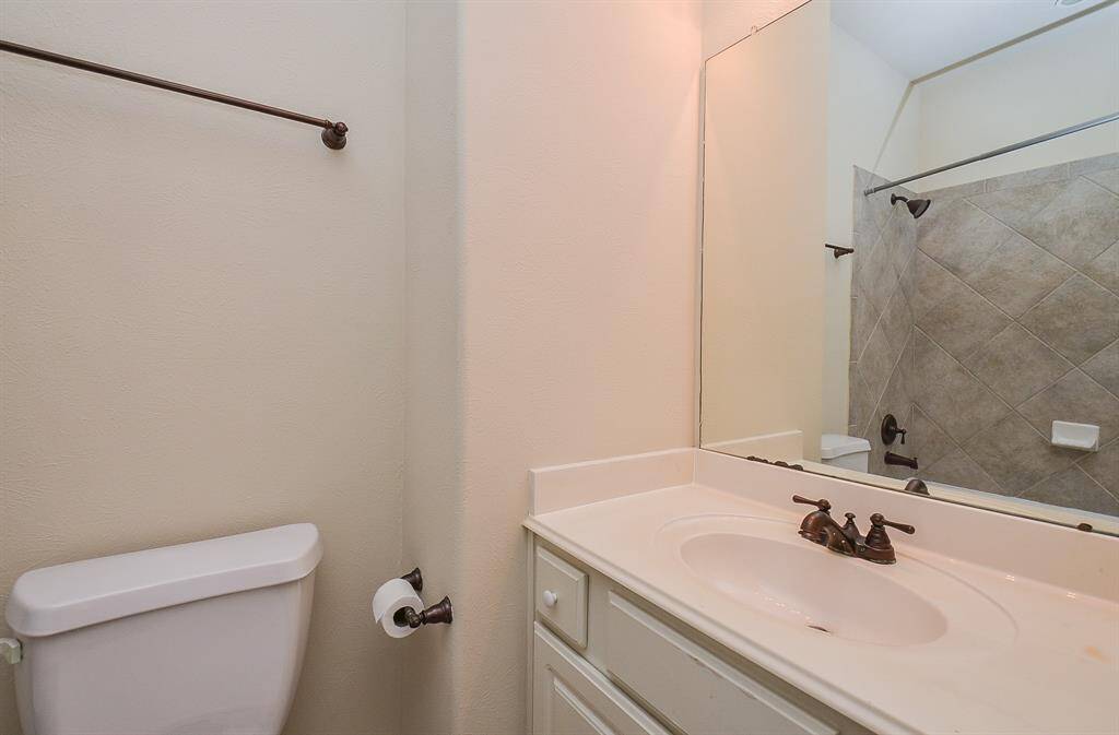 Secondary bathroom