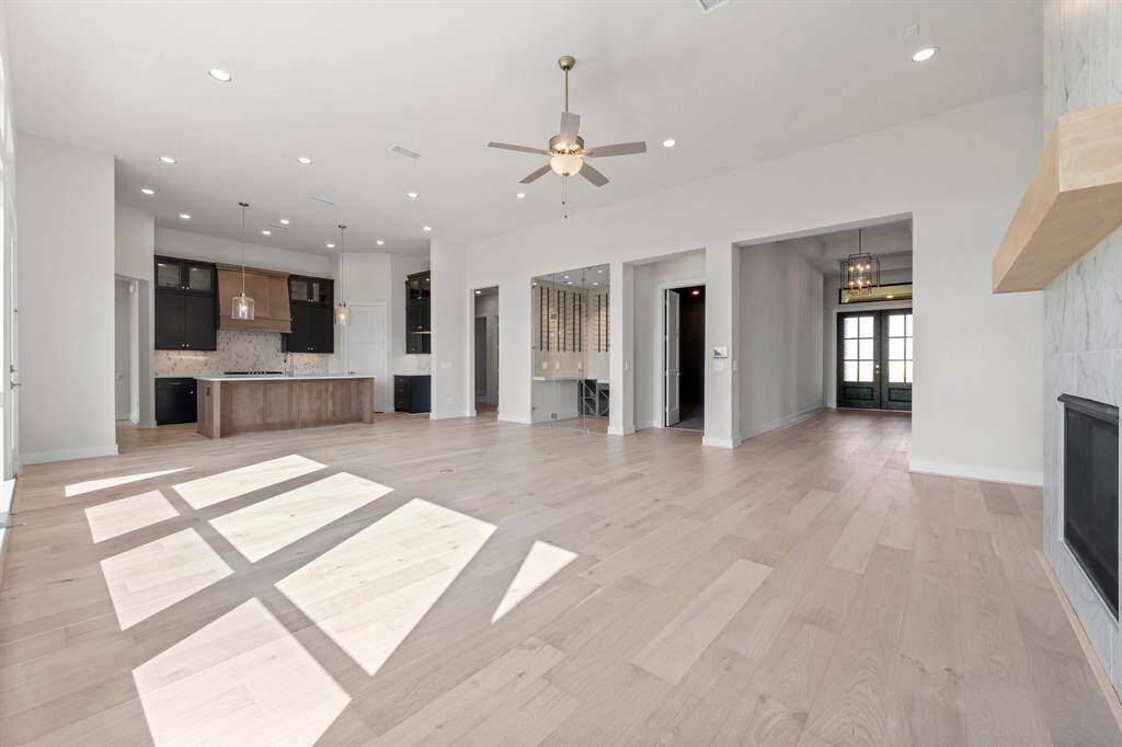 The Open Plan Invites Entertaining