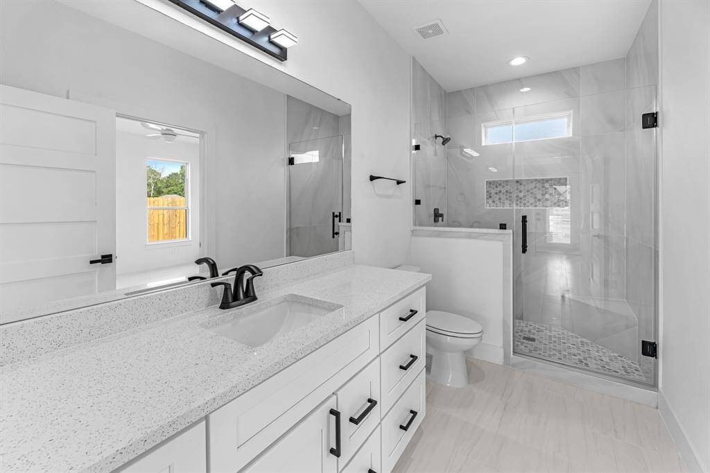 guest house bathroom