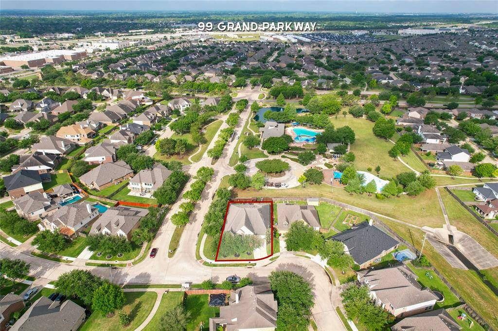 close to everywhere you want to be-including the community park and pool!