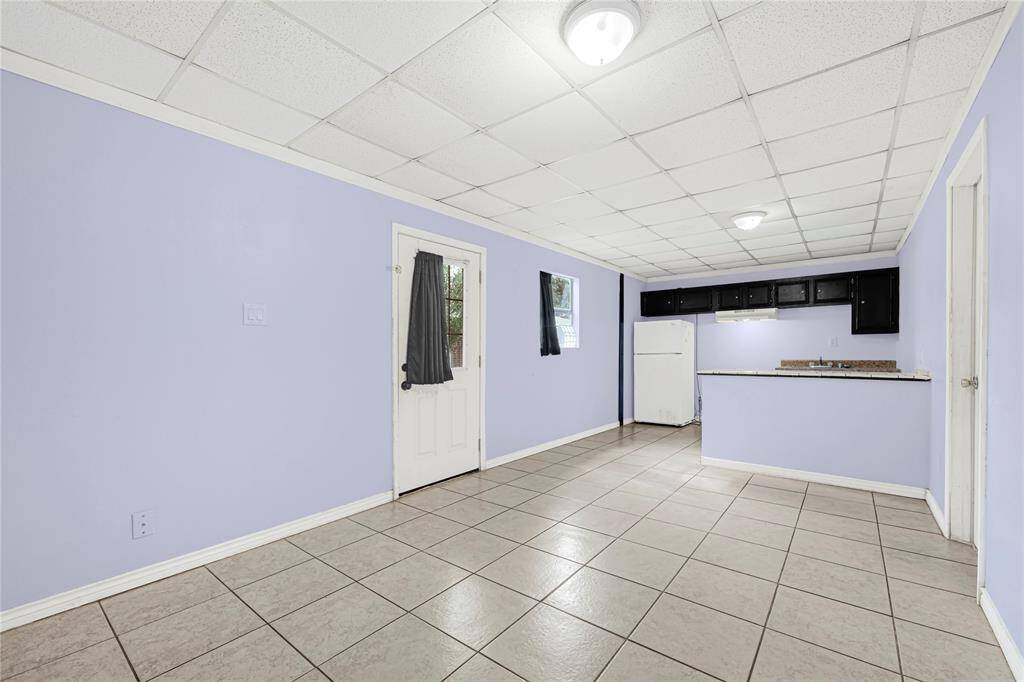 BACK APARTMENT/GUEST HOUSE