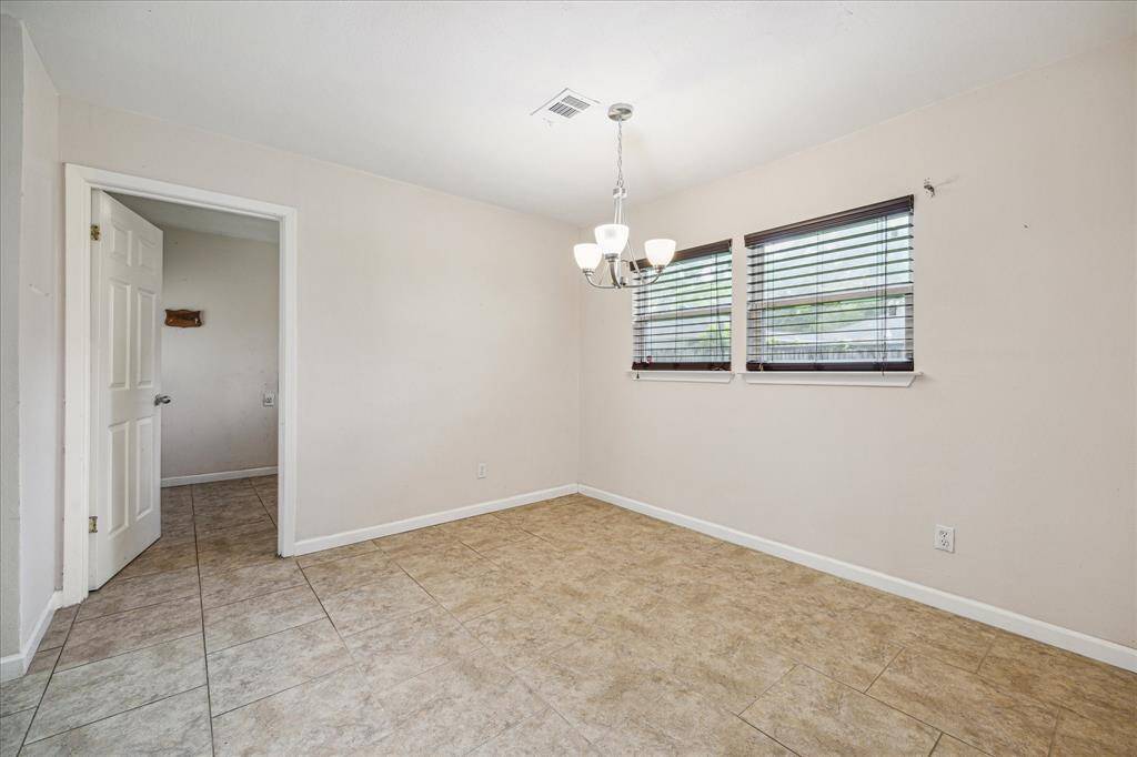 Breakfast Room