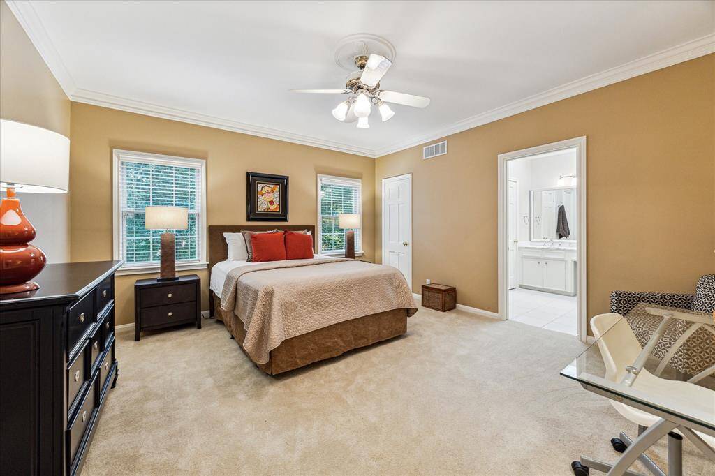 Upstairs secondary bedroom