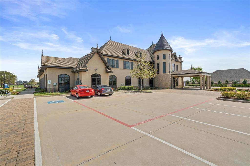 7,000 sq. ft. Clubhouse with fitness center.