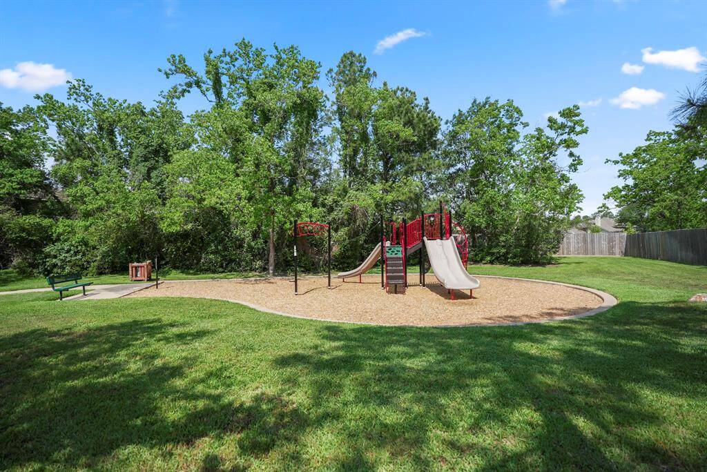 This photo showcases a nearby pocket park within the Windrose community, offering a peaceful green space just a short walk from the home. Perfect for outdoor relaxation or a leisurely stroll!