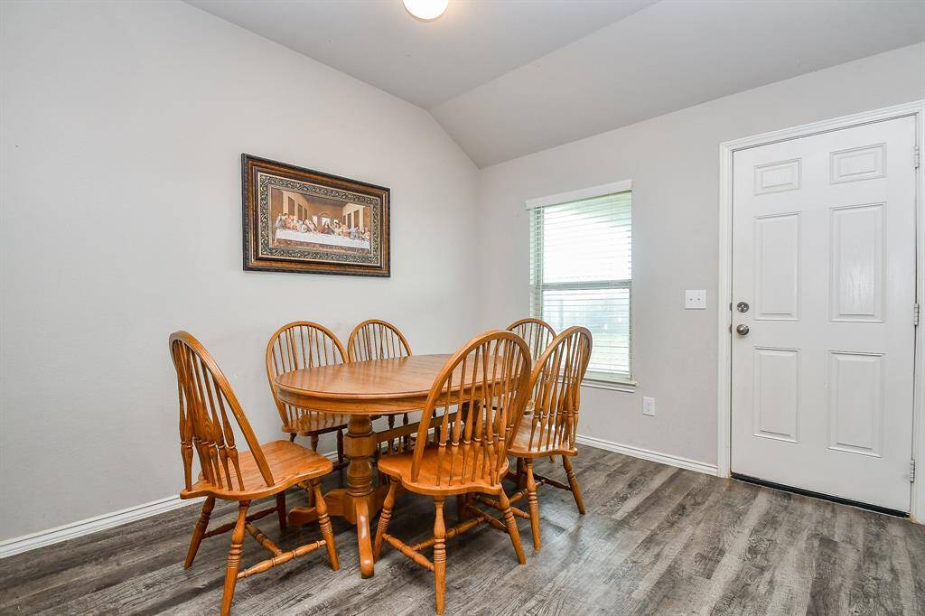 Breakfast Room/Dining Area