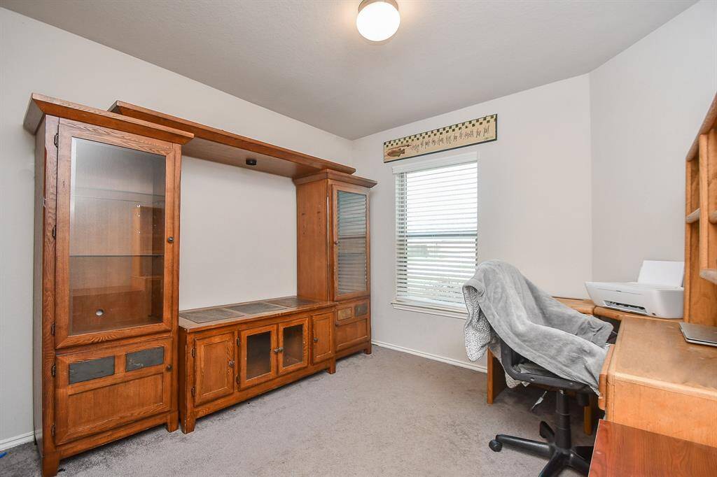Approx. 13x10 Bedroom.