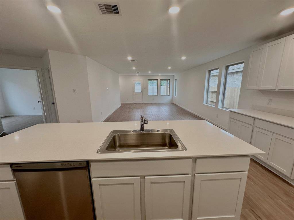 Open kitchen