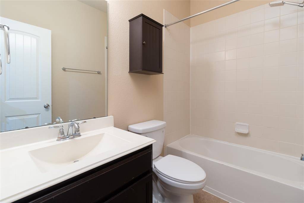 Secondary Bath with Tub/Shower combo