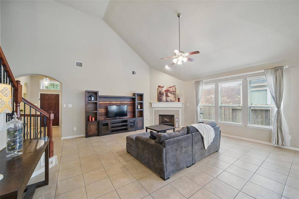 The ceiling fan keeps it nice and cool during the summer and the corner fireplace makes it warm and cozy at winter time.