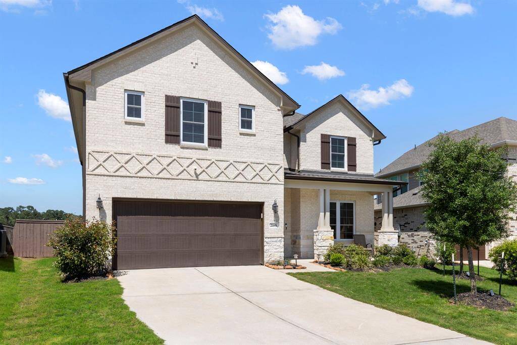 Welcome home to 2189 Woodland Pine Dr.!