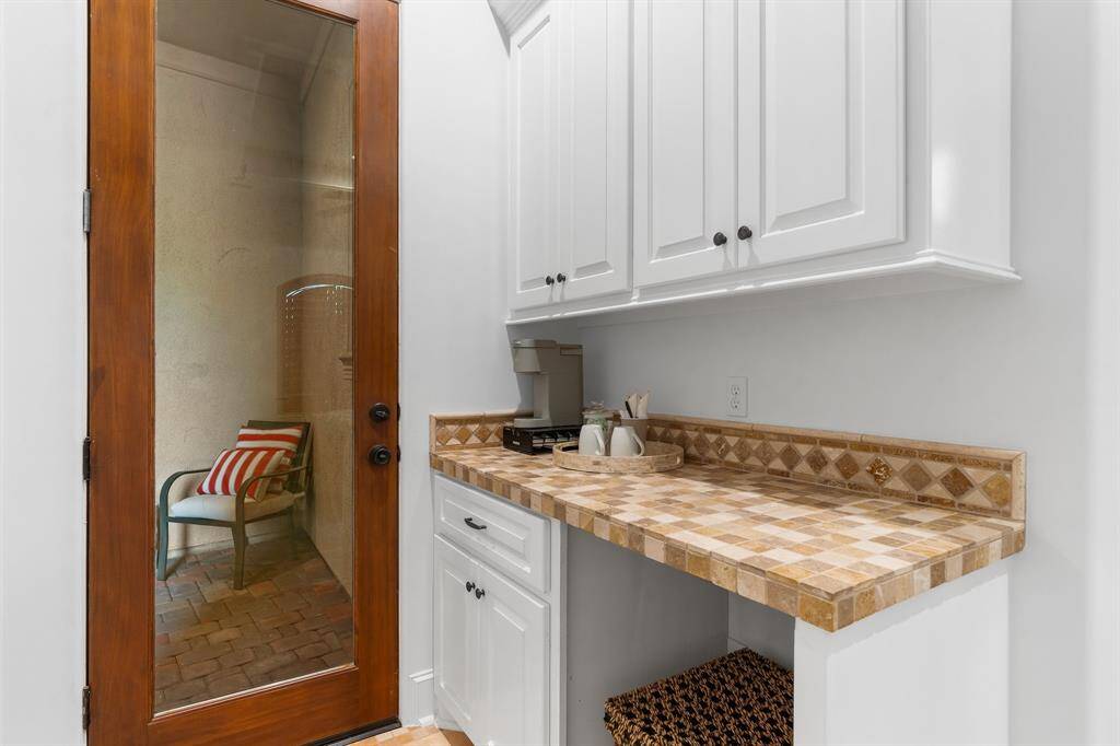 The Casita opens to a convenient bar and storage area with space for a mini fridge.