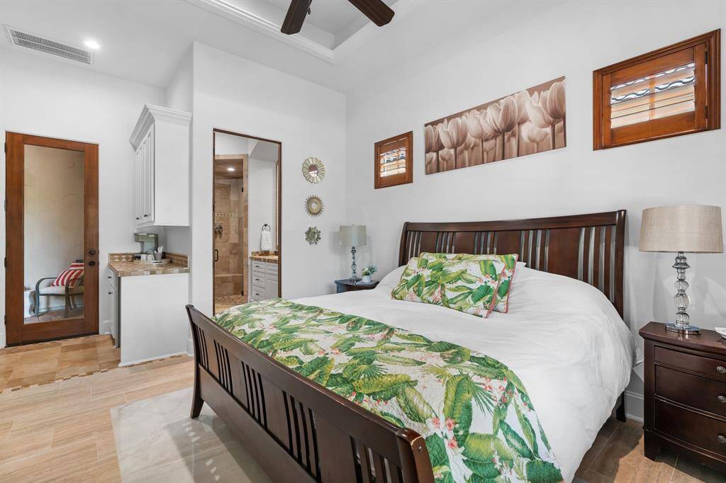 This comfortable space is ideal for overnight guests, multigenerational living, additional full study or home gym!