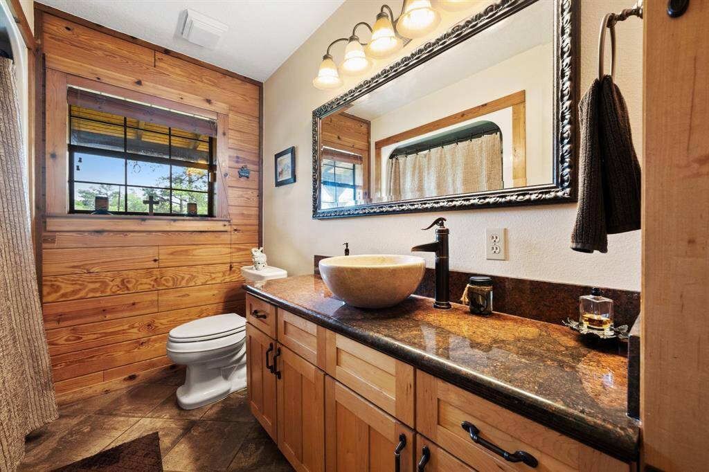 Hallway bathroom to be shared with secondary bedrooms on each side.