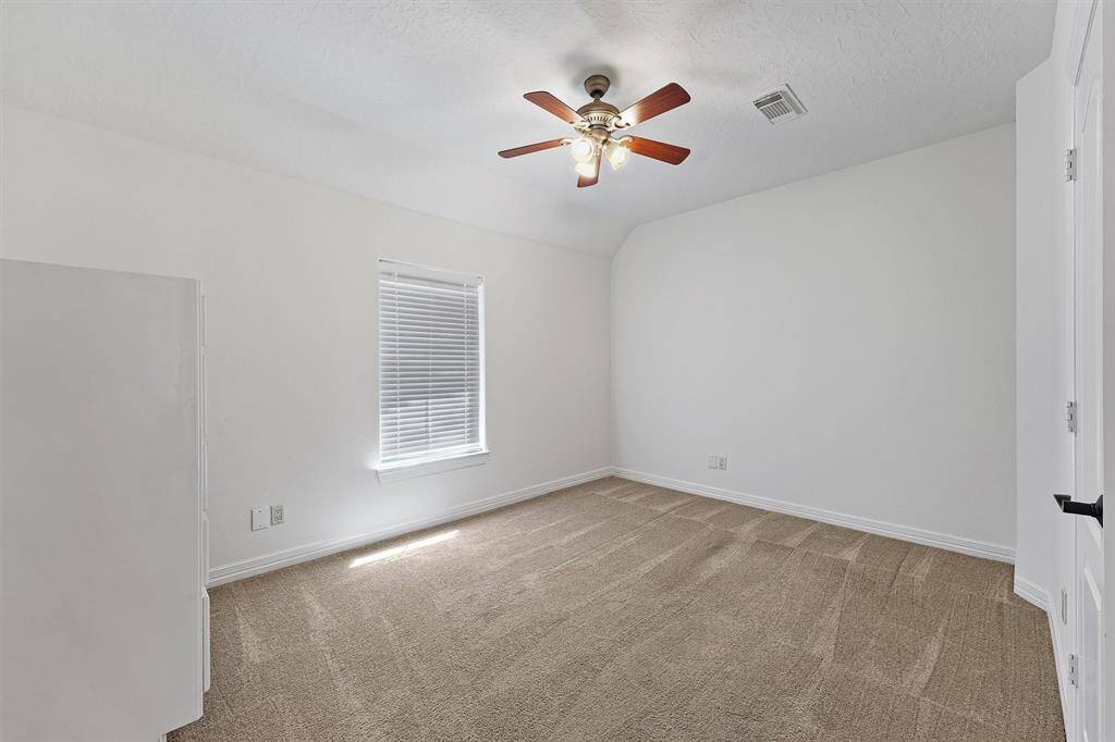 Additional bedroom