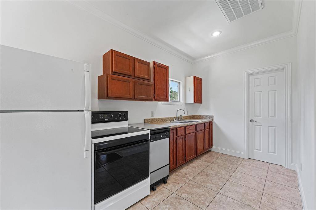 Garage apartment kitchen