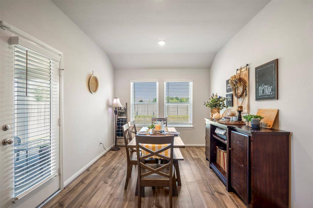 Plenty of space in your large dining area.