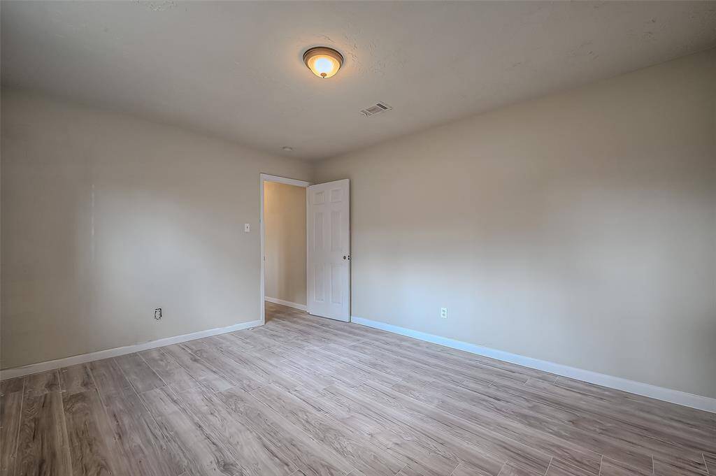 Another view of the secondary bedroom