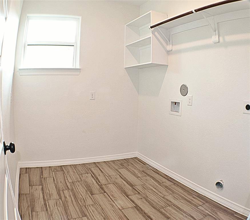 Walk-in Utility Room