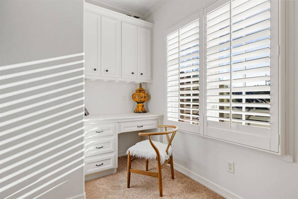 Study nook for guests or kiddos