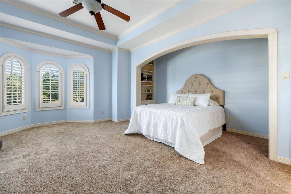 Secondary bedrooms have walk-in closets