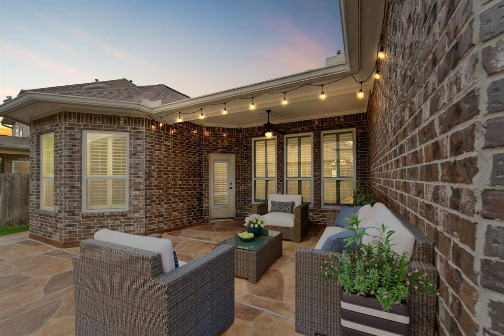 Fantastic patio perfect for entertaining family, friends, and guests.