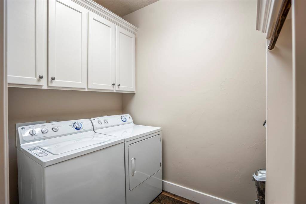 Guest home utility room
