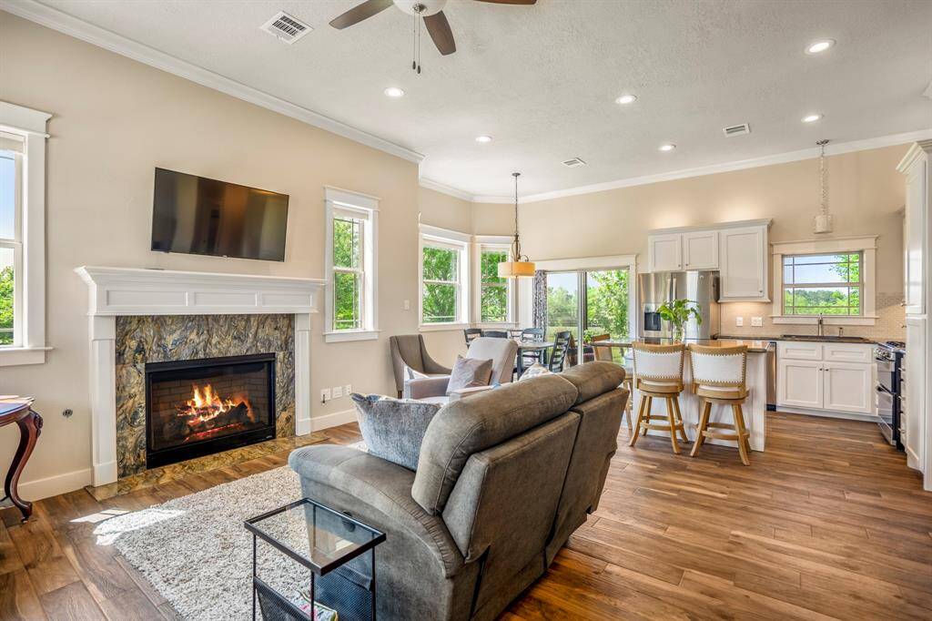 Guest home living room