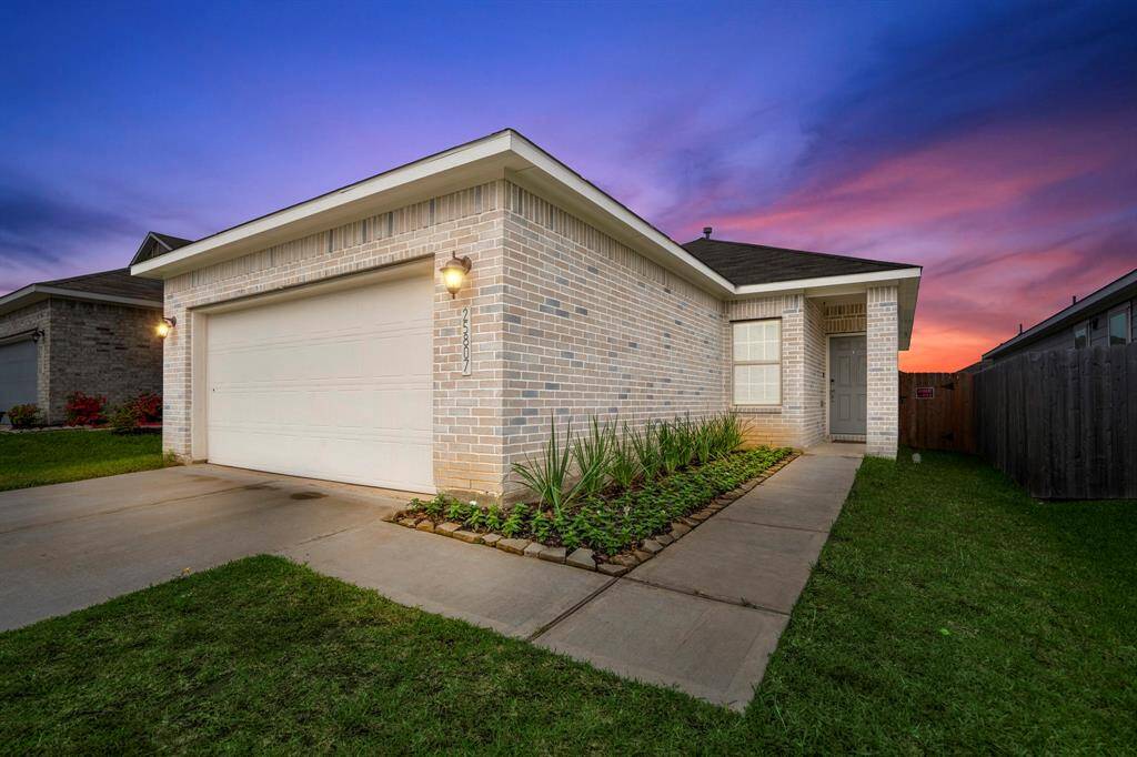 Welcome home to Tomball, TX! This living space is perfect for entertaining with the open concept living and dining space!