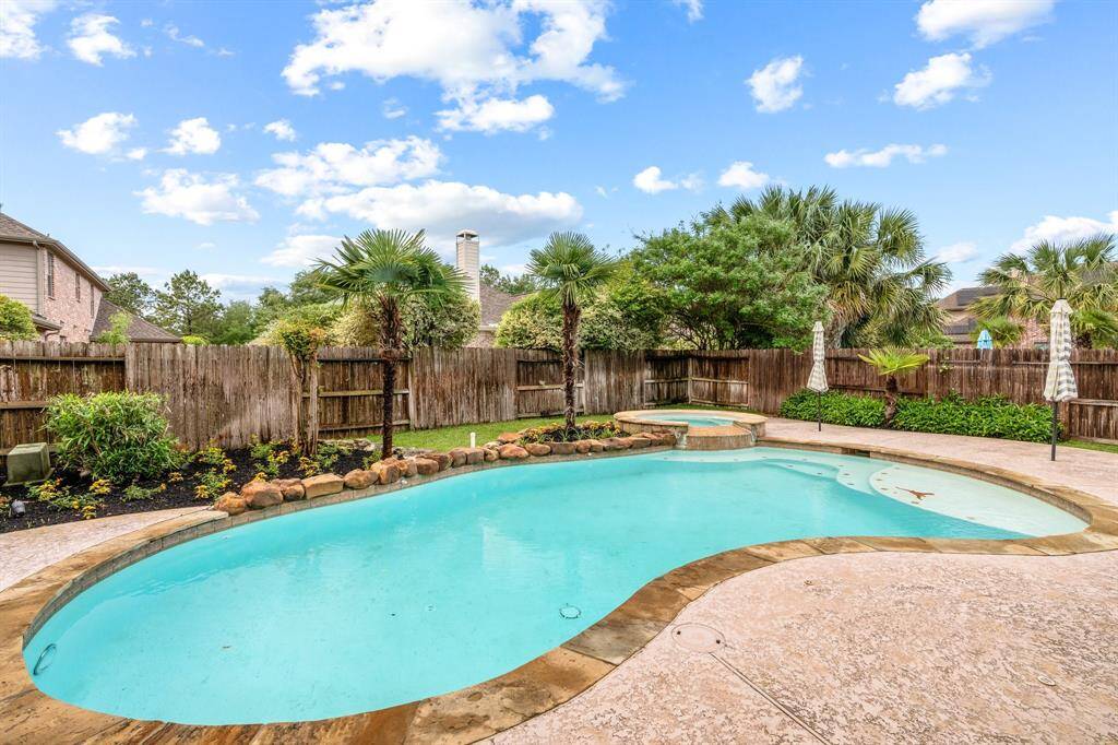 Freshly landscaped backyard with plenty of green space for your 4 legged friends.