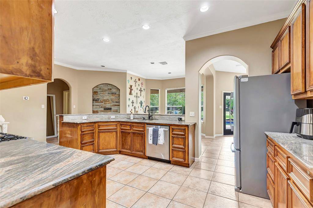Open Concept Kitchen complete with Granite Counters