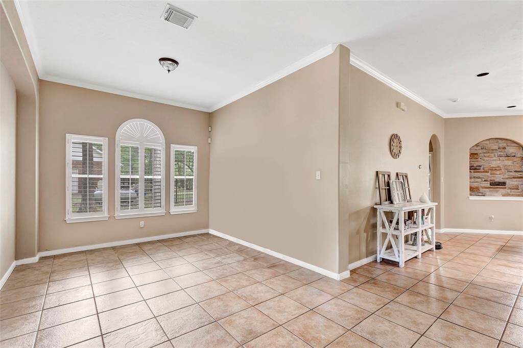 Formal Dining