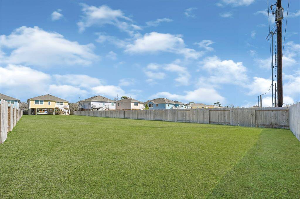 huge yard, ready for your dream pool!