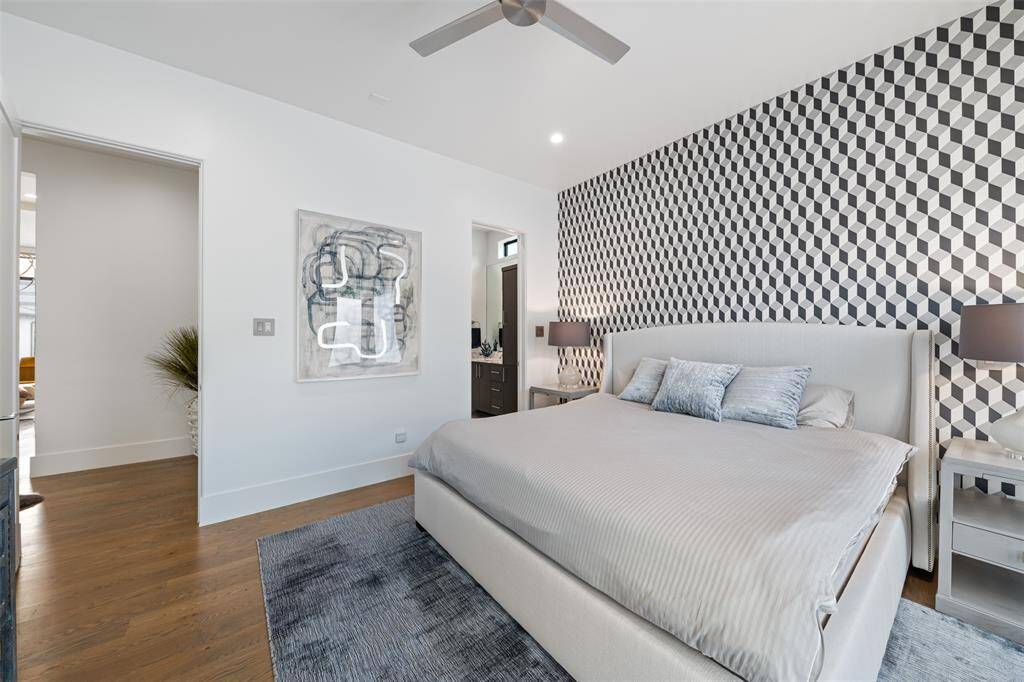Secondary bedroom