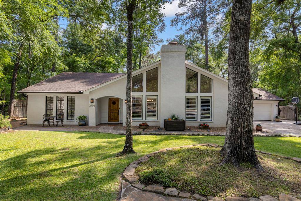 This home sits on a lovely wooded oversized lot. Direct access to Crossvine Park via designated trail.