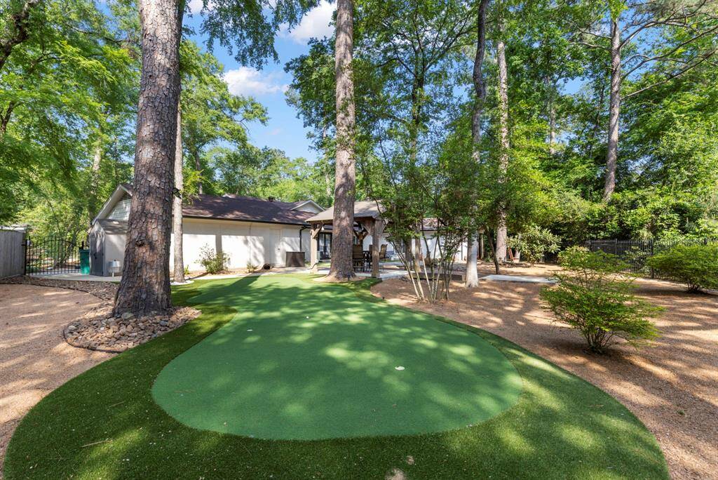 Custom putting and chipping green to practice your short game!