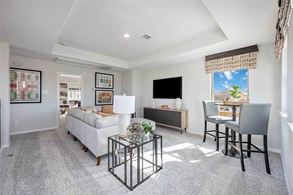 Please meet with the sales consultant first at the model home.