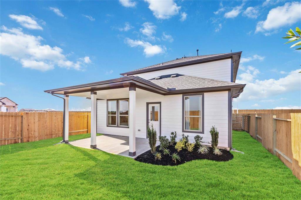 Please meet with the sales consultant first at the model home.