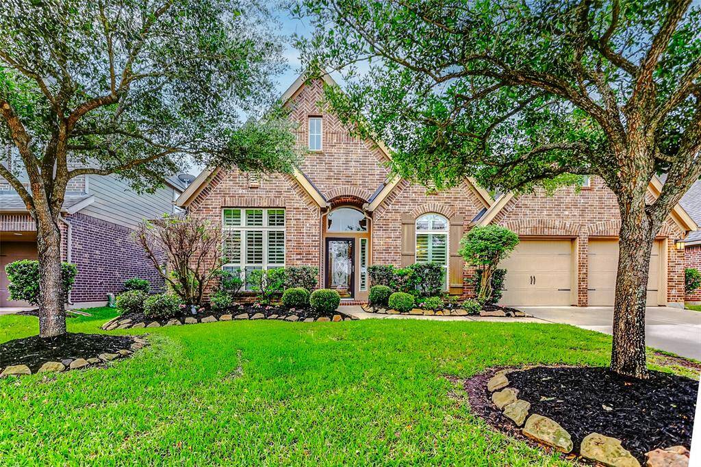 Beautiful 1-story brick home that has been immaculately maintained and is move-in ready.