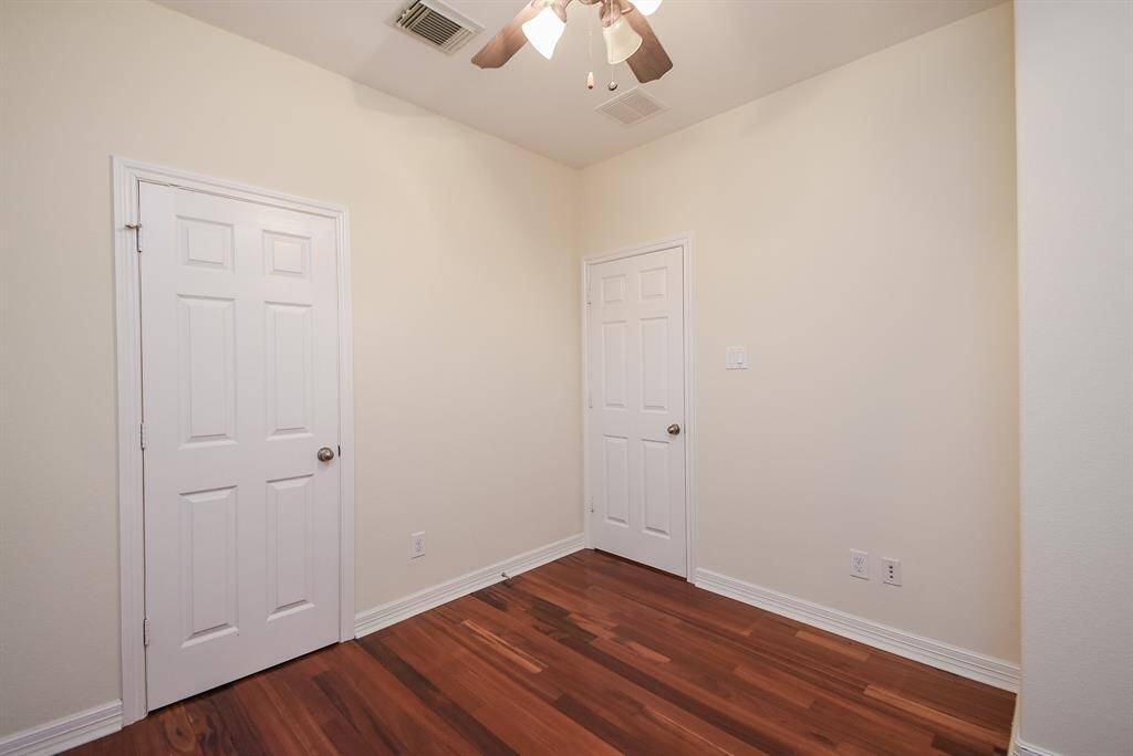 Cozy and versatile space for a bedroom or even a study.