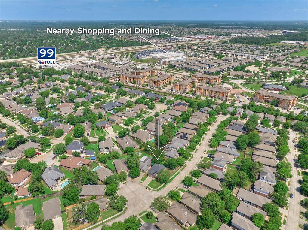 Whether it's commuting to work, leaving on a vacation, shopping or visiting one of the Greater Houston area's many entertainment venues, this location is one of the best.