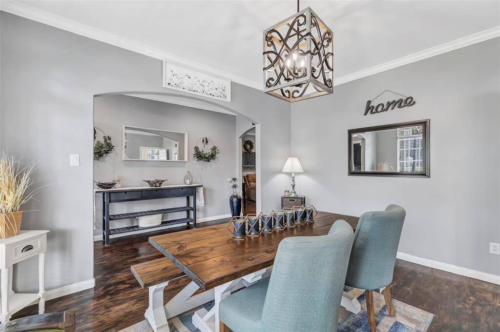 Formal Dining