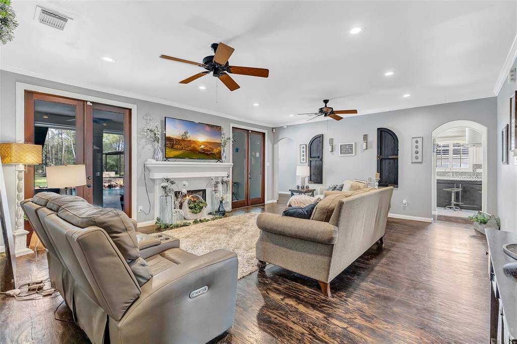 Living Room with Gas Fireplace