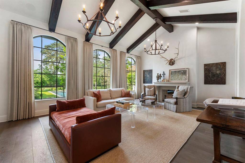While spacious and open, the thoughtfully selected finishes create a warm and inviting atmosphere.