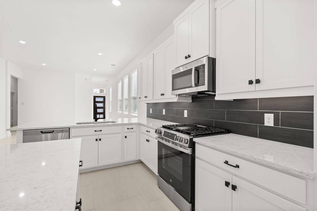 Photos are REPRESENTATIVE of the home /floor plan and are NOT of the actual home. Selections, features, and room options may vary. For more info, contact Chesmar Homes.