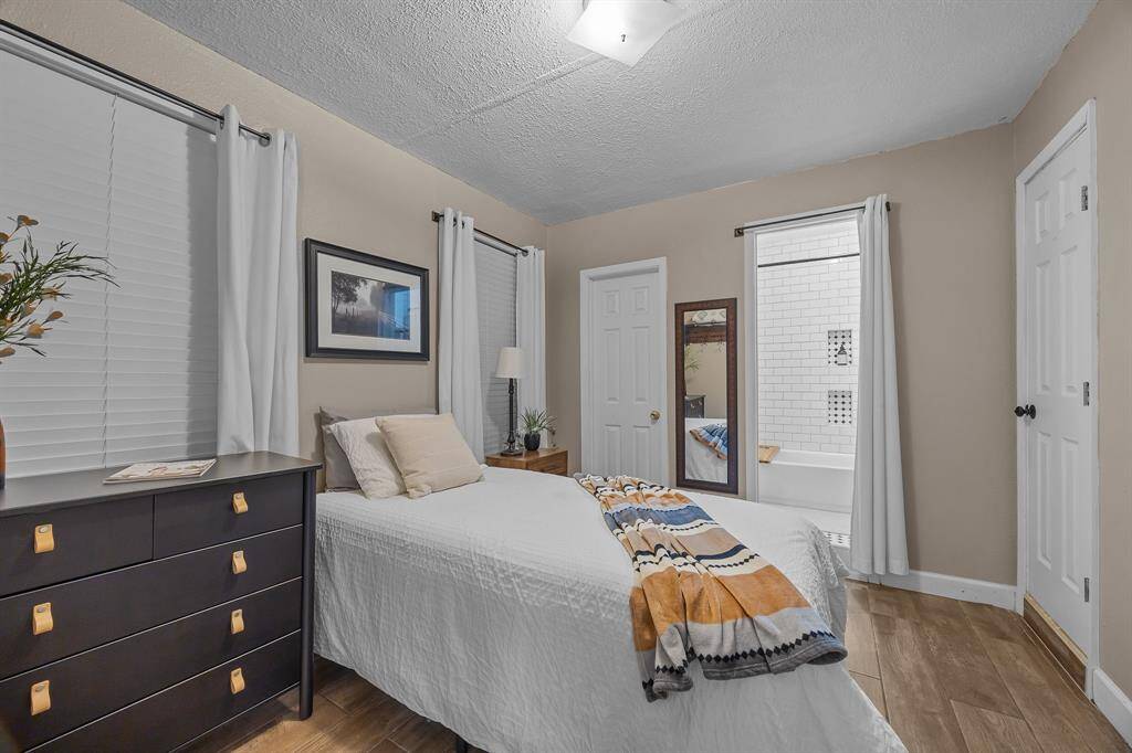 Cozy downstairs guest room suite